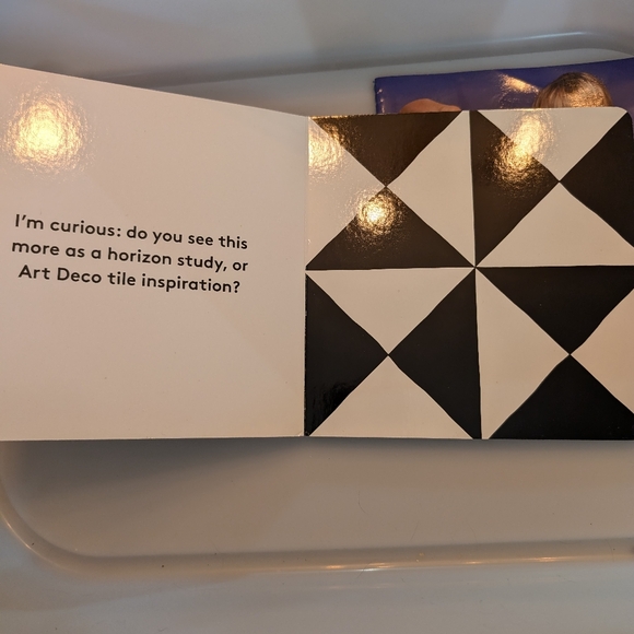 Lovevery Baby Book and Booklet - Picture 4 of 4